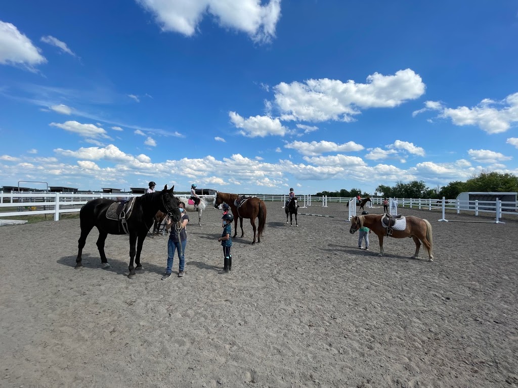 Centre Equestre Le Pré Vert | 1h45, Rang Saint-André, Saint-Philippe, QC J0L 2K0, Canada | Phone: (450) 904-2011