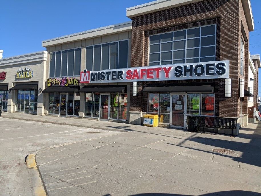 Mister Safety Shoes Inc | 18265 Yonge St Unit #1, East Gwillimbury, ON L9N 0A2, Canada | Phone: (905) 830-5000