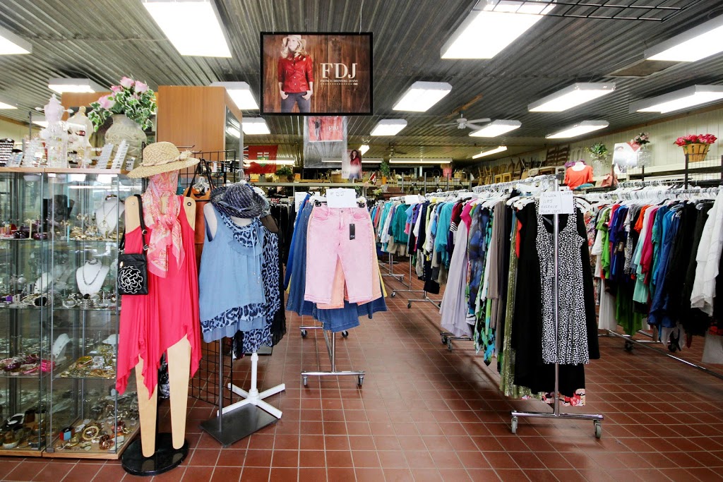 The Fashion Wholesale outlet | 1877 Innes Rd, Gloucester, ON K1B 4C6, Canada | Phone: (613) 748-6605