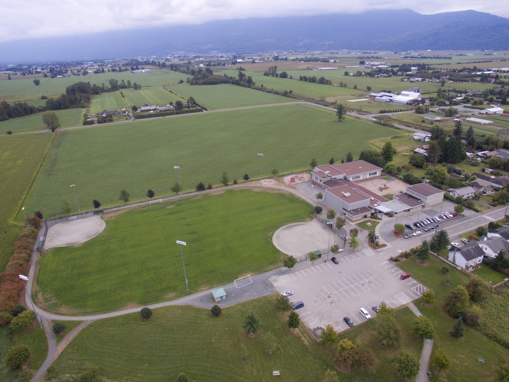 F G Leary Fine Arts Elementary | 9320 Walden St, Chilliwack, BC V2P 7Y2, Canada | Phone: (604) 792-1281