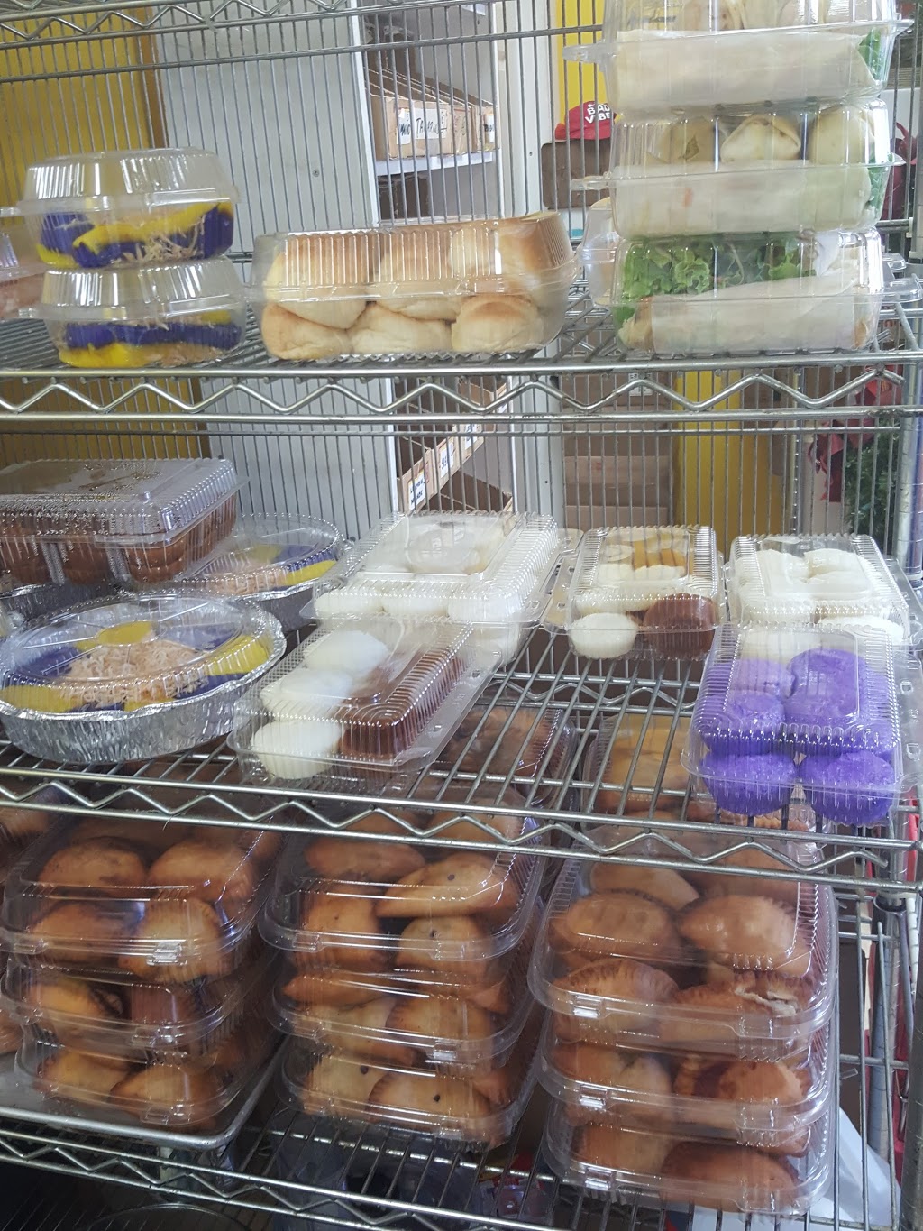 Mendozas Bakery | 1071 Danforth Rd, Scarborough, ON M1J 1E4, Canada | Phone: (416) 267-5878