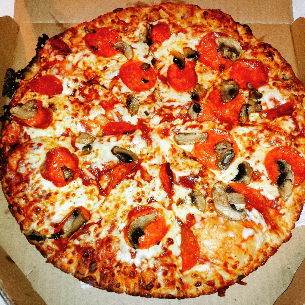 Dominos | 936 Bathurst St, Toronto, ON M5R 3G5, Canada | Phone: (416) 533-2929