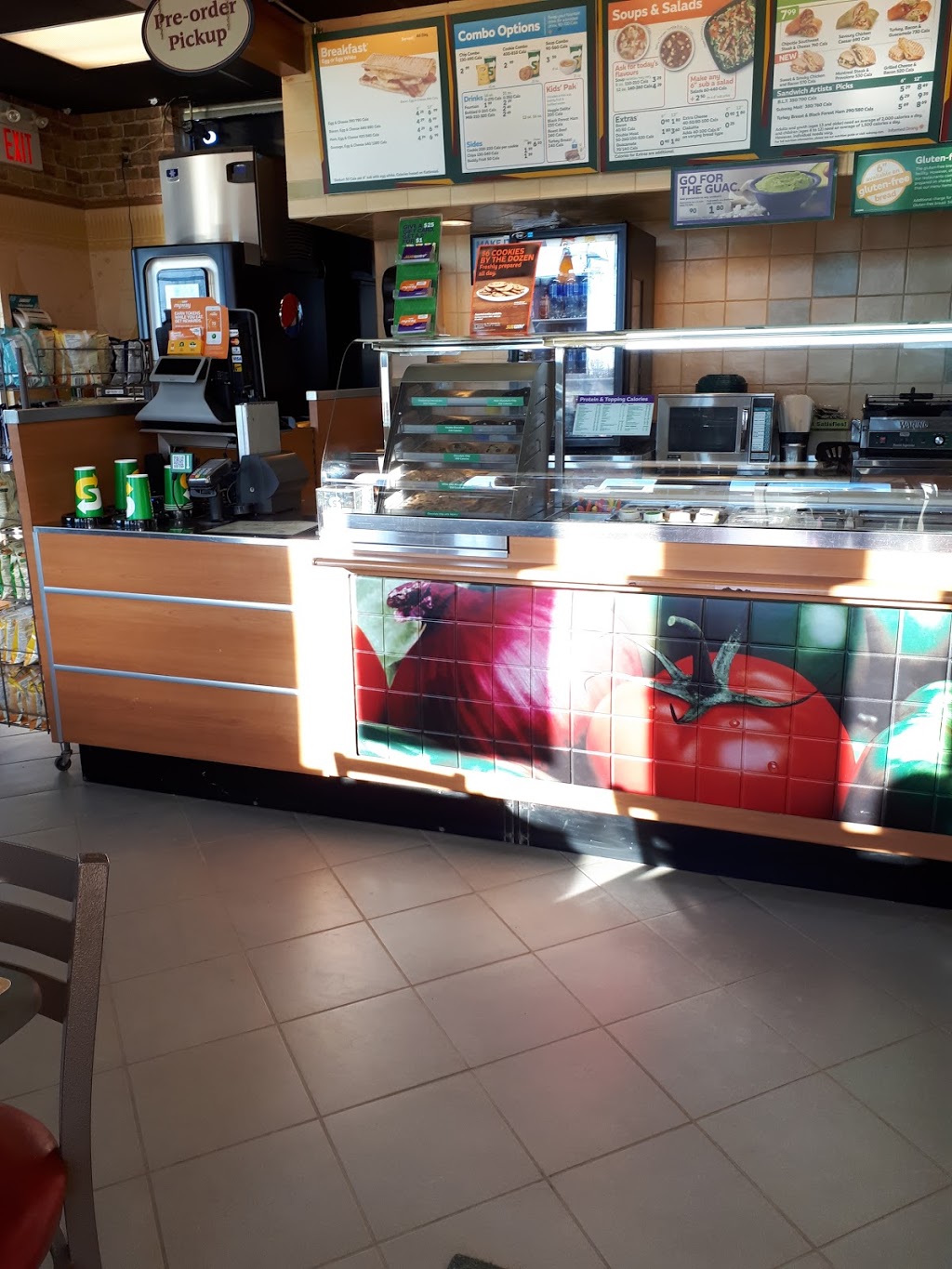 Subway | Dannys Esso, 13210 Lundys Ln, Niagara Falls, ON L2E 6S4, Canada | Phone: (905) 227-1901