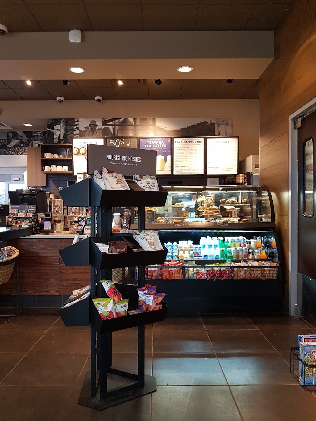 Starbucks | 84 Chain Lake Dr, Halifax, NS B3S 1A2, Canada | Phone: (902) 876-1784