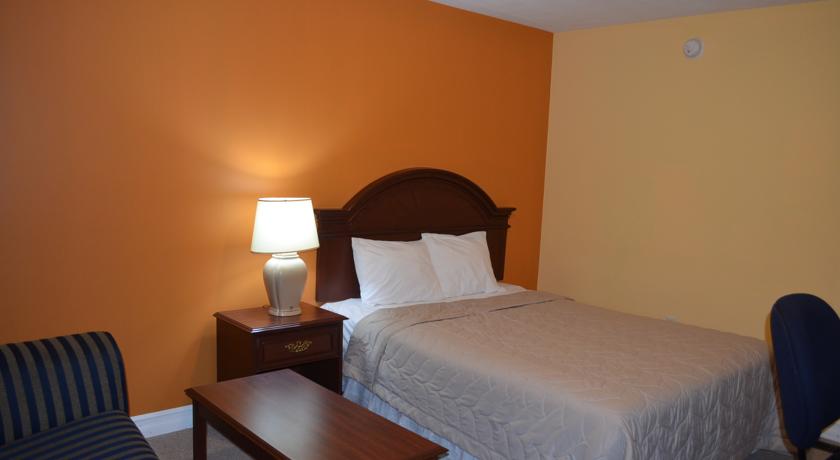 Mohawk Motel | 769 Colborne St, Brantford, ON N3S 3S2, Canada | Phone: (519) 753-8621