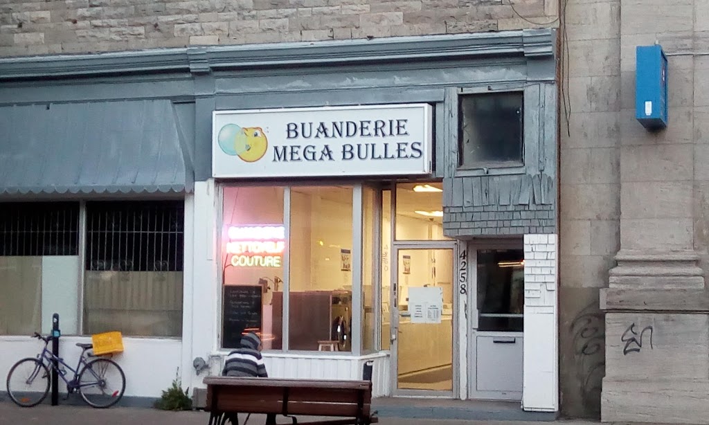 Buanderie Mega Bulles | 4260 Rue Ontario E, Montréal, QC H1V 1K3, Canada | Phone: (514) 251-2781