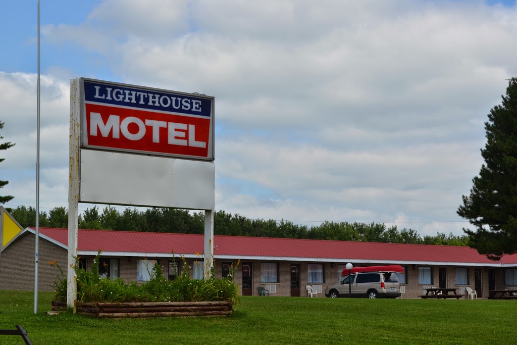 Lighthouse Motel | 1864 ON-9, Walkerton, ON N0G 2V0, Canada | Phone: (519) 881-0202