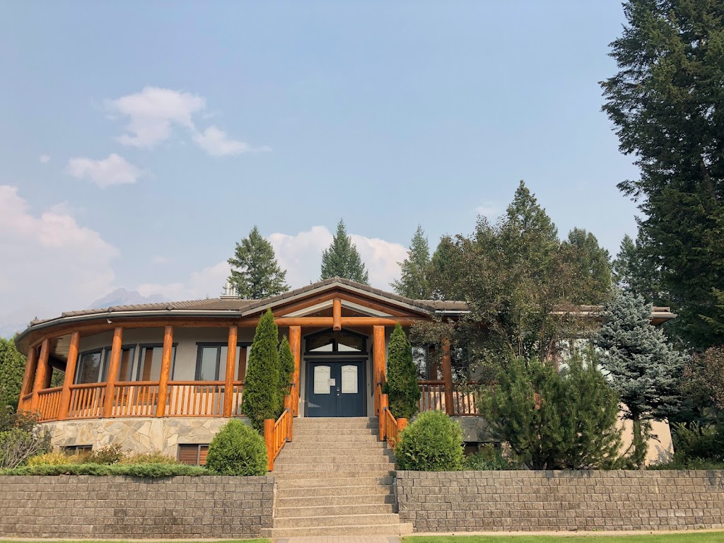 Riverside Retreat | 5156 Riverview Crescent, Fairmont Hot Springs, BC V0B 1L1, Canada | Phone: (403) 609-5053