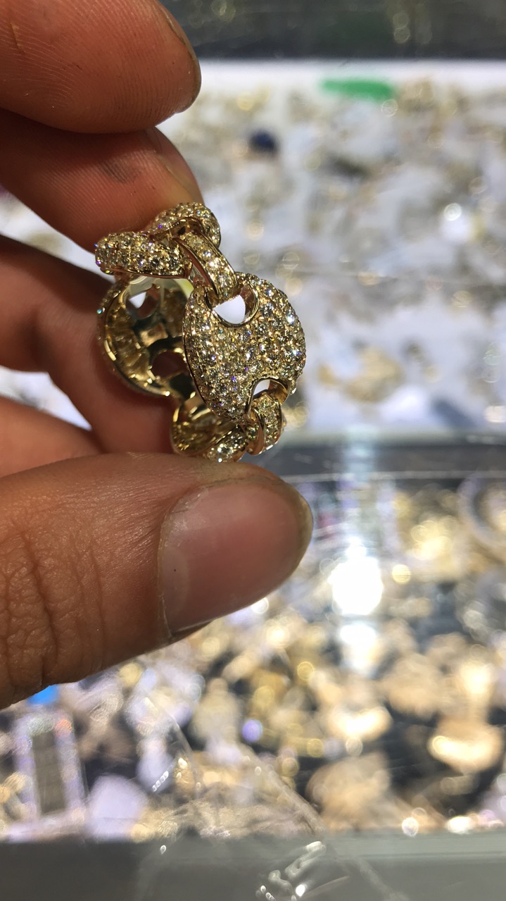 AK JEWELLERY | 1921 Eglinton Ave E, Scarborough, ON M1L 2L6, Canada | Phone: (647) 749-3636