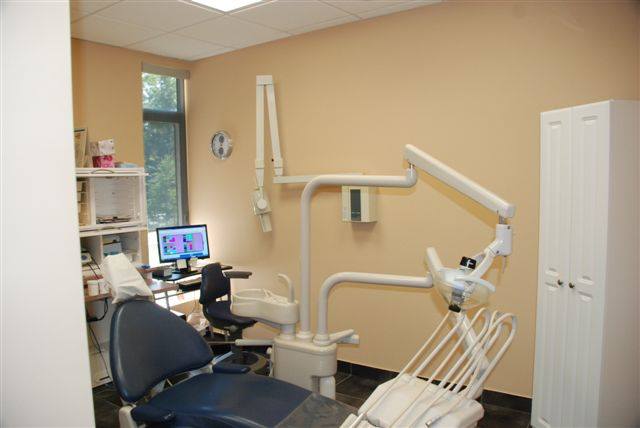 Collins Bay Dental | 1260 Carmil Blvd, Kingston, ON K7M 5Z3, Canada | Phone: (613) 389-6126