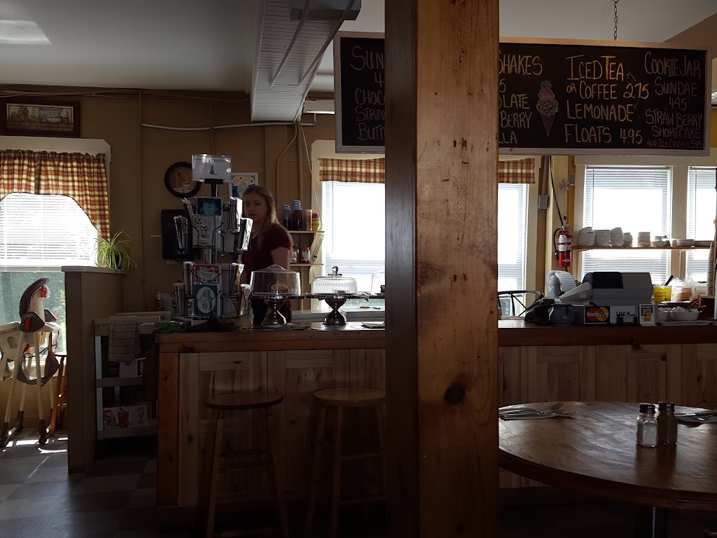 Myrtle & Rosies Café | 1880 Clementsvale Rd, Bear River, NS B0S 1B0, Canada | Phone: (902) 467-0176