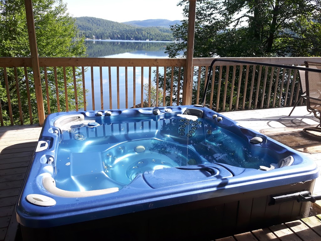 Chalet Le Pelican | 348 Chemin des Pélicans, Lac-Supérieur, QC J0T 1J0, Canada | Phone: (438) 498-5647