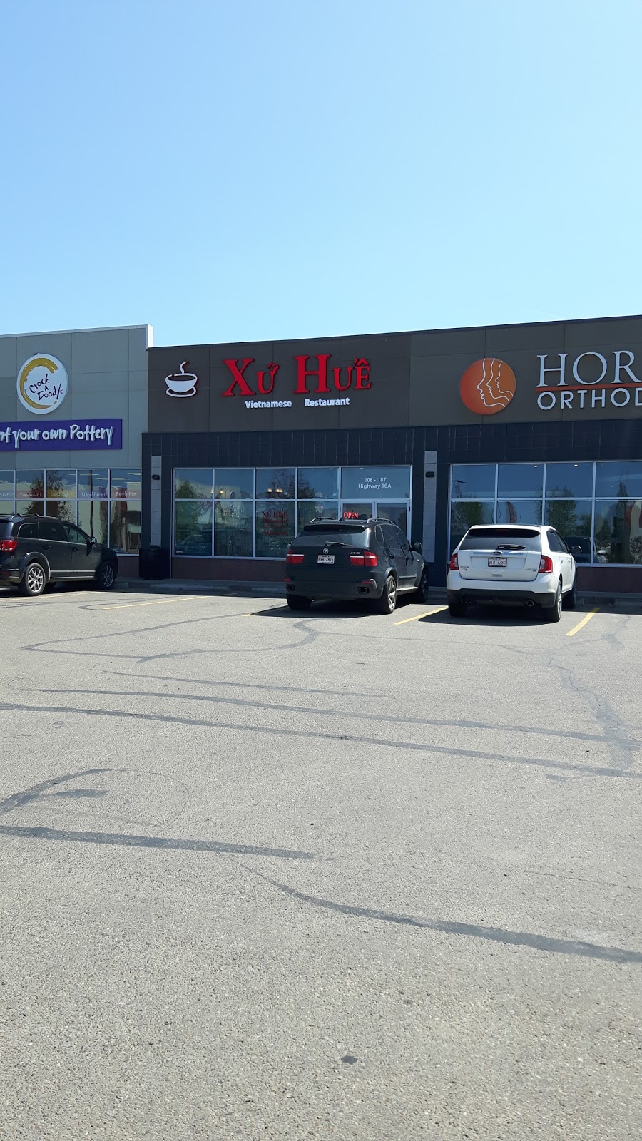 Xue Hu Vietnamese Restaurant | 187 Parkland Hwy #108, Spruce Grove, AB T7X 4H4, Canada | Phone: (780) 962-2262