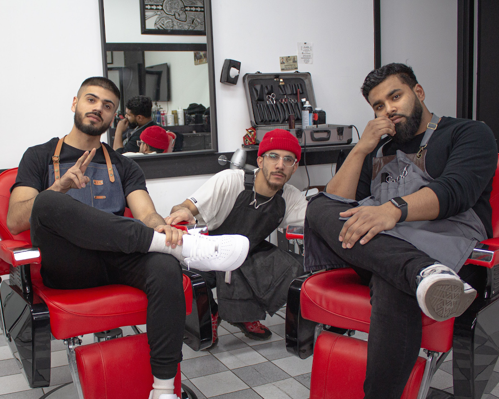 K-Kutz Hair Studio | 714 Lakeshore Rd E #4b, Mississauga, ON L5G 1J6, Canada | Phone: (647) 867-7043