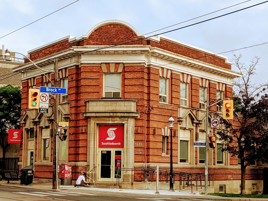 Scotiabank | 1616 Dundas St W, Toronto, ON M6K 1V1, Canada | Phone: (416) 538-5255