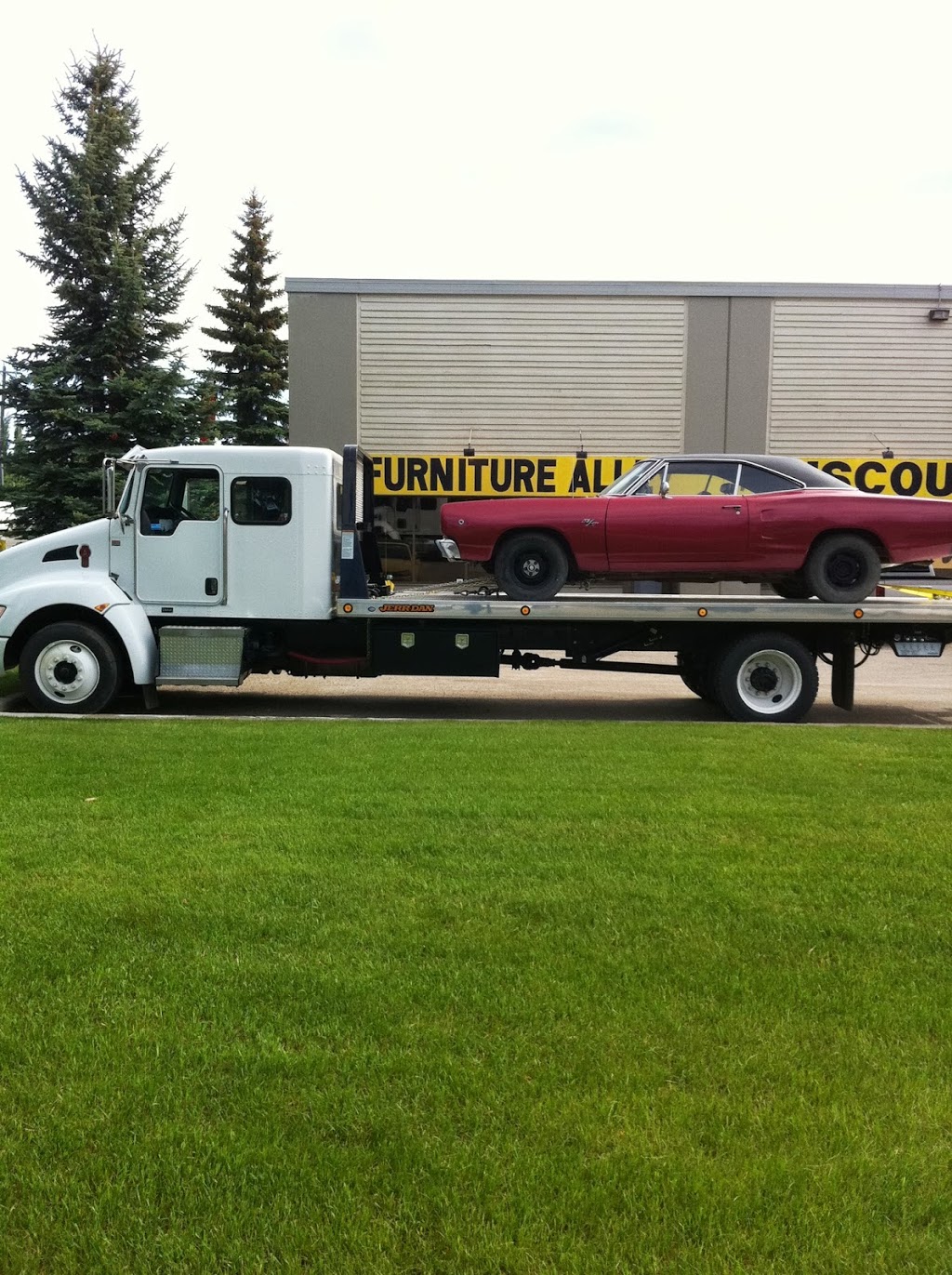 Rimbey Towing | 5555 50 Ave, Rimbey, AB T0C 2J0, Canada | Phone: (403) 843-2755