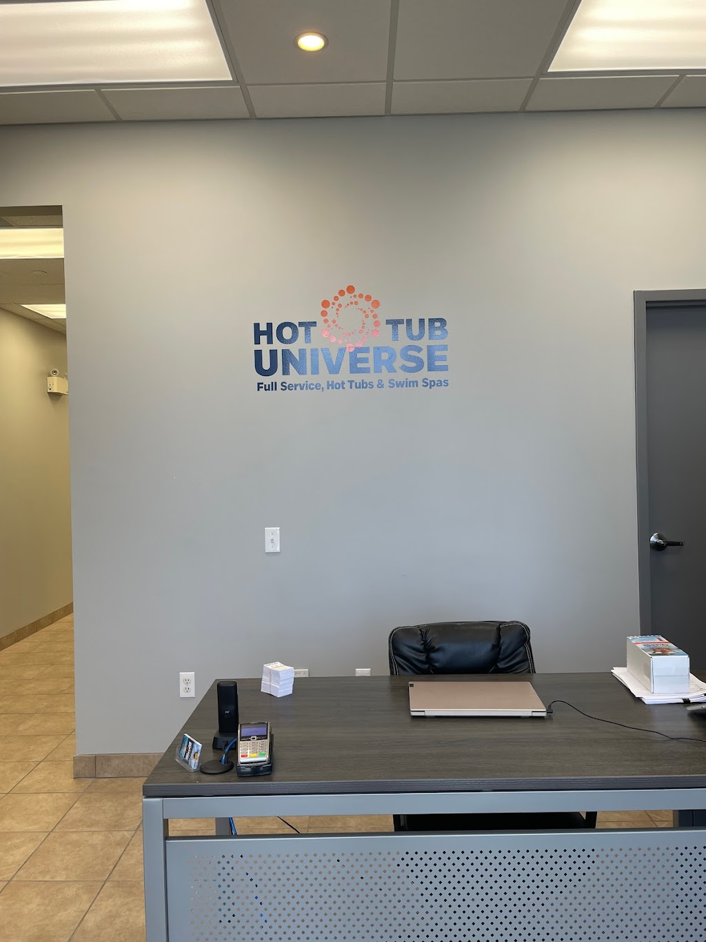 Hot Tub Universe | 20 Duke St, Bedford, NS B4A 2Z5, Canada | Phone: (902) 576-5115