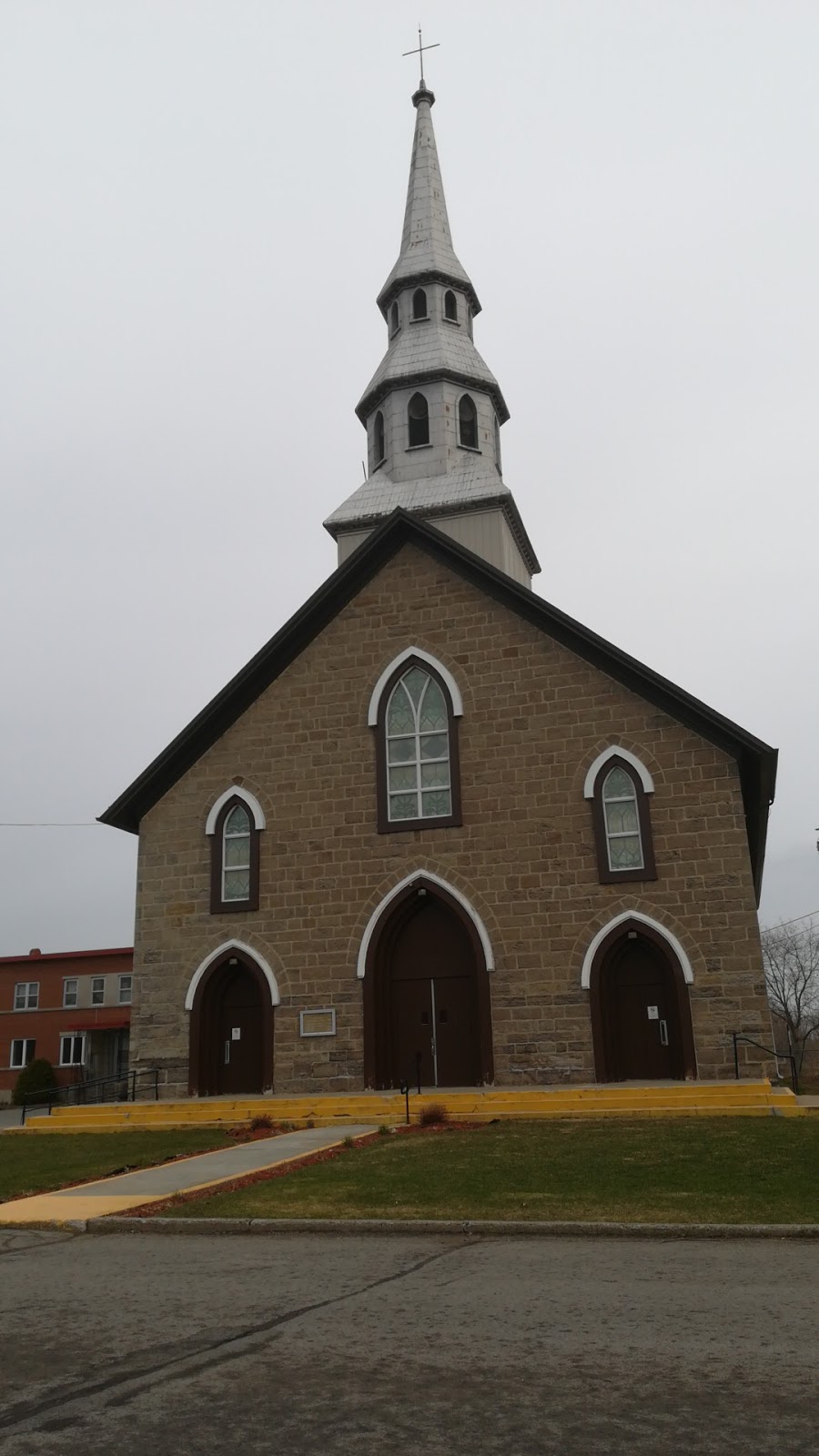 Presbyteres-Eglises Catholique | 16 Rue York, Huntingdon, QC J0S 1H0, Canada | Phone: (450) 264-5403