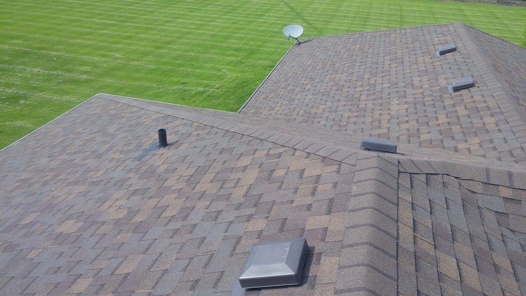 Platinum Roofing | 41 Stanway Bay, Mitchell, MB R5G 1H5, Canada | Phone: (204) 346-1536