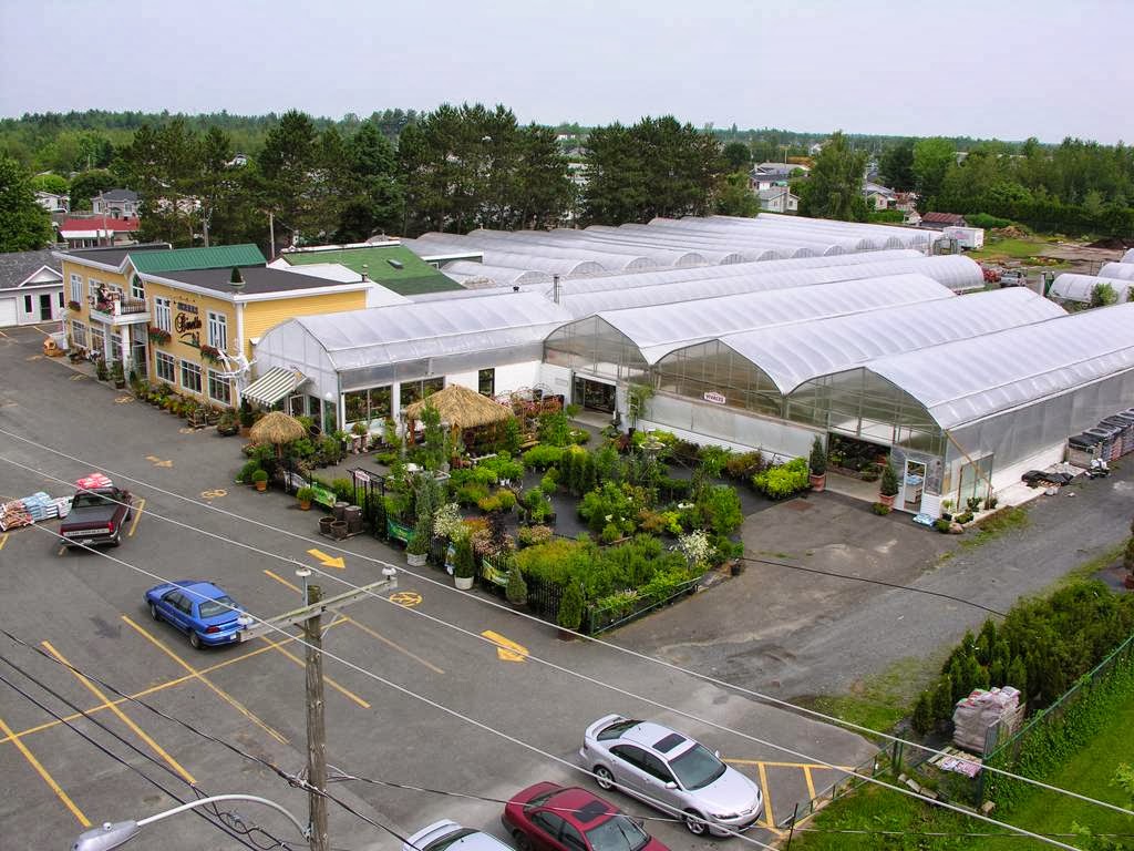 Binette Inc. greenhouses. | 2568 Boulevard Mercure, Saint-Nicéphore, QC J2A 1H2, Canada | Phone: (819) 478-7195