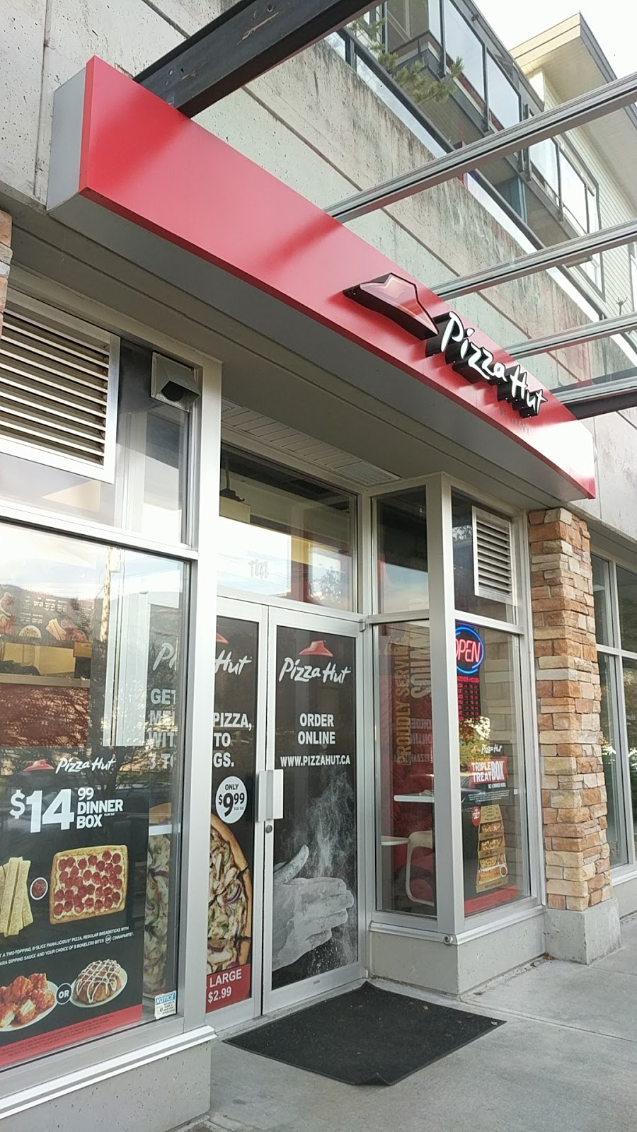 Pizza Hut | 1200 Hunter Pl Unit 110, Squamish, BC V8B 0G8, Canada | Phone: (604) 898-3400