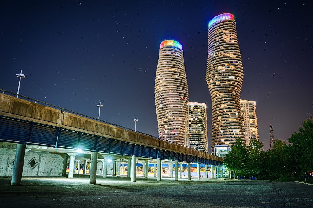 Mississauga Towers | 2440 Hurontario St, Mississauga, ON L5B 1N2, Canada | Phone: (905) 279-3764