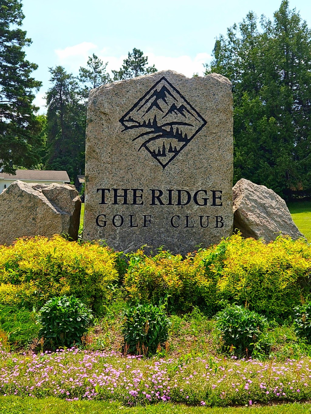 The Ridge Golf Club | 328 Sunny Ridge Rd, Sundridge, ON P0A 1Z0, Canada | Phone: (705) 384-5844