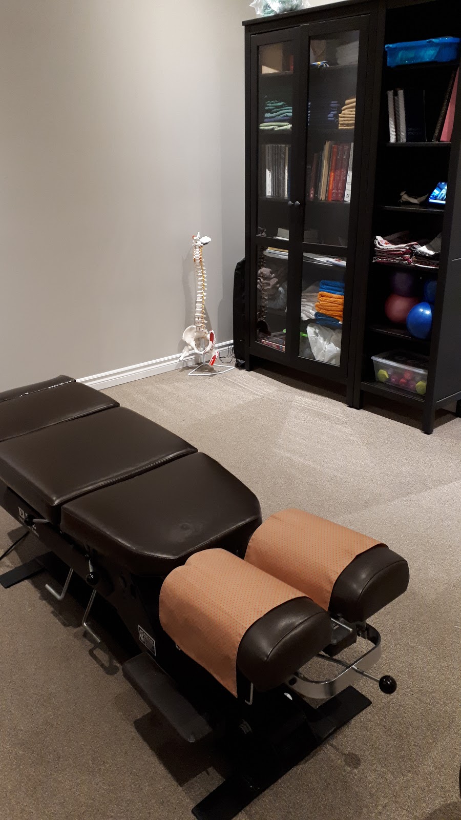 Dr Marie-Hélène Nicolas, Chiropraticienne | 290 Boulevard Yvon-LHeureux N, Beloeil, QC J3G 5P2, Canada | Phone: (450) 714-2009