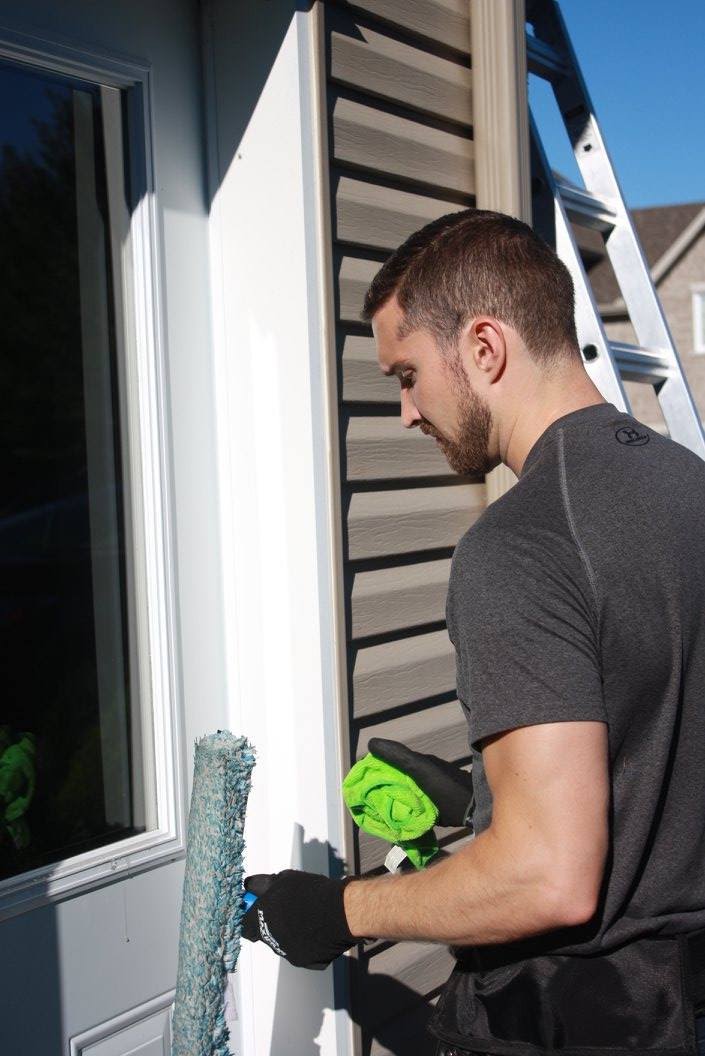 Cleaning Champ Window Cleaning | 36 Privé Bonfield, Ottawa, ON K4A 5E2, Canada | Phone: (613) 451-5321