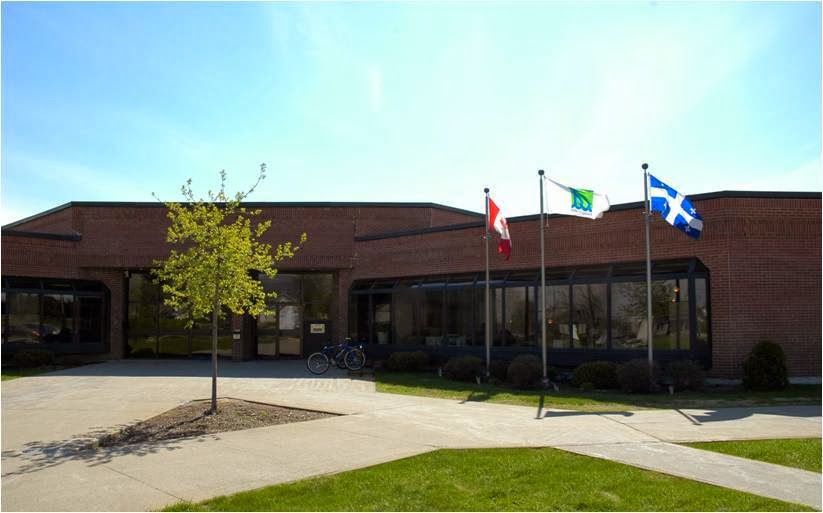 Library Of Franciade | 100 Rue de la Mairie, Trois-Rivières, QC G8W 1S1, Canada | Phone: (819) 374-6419