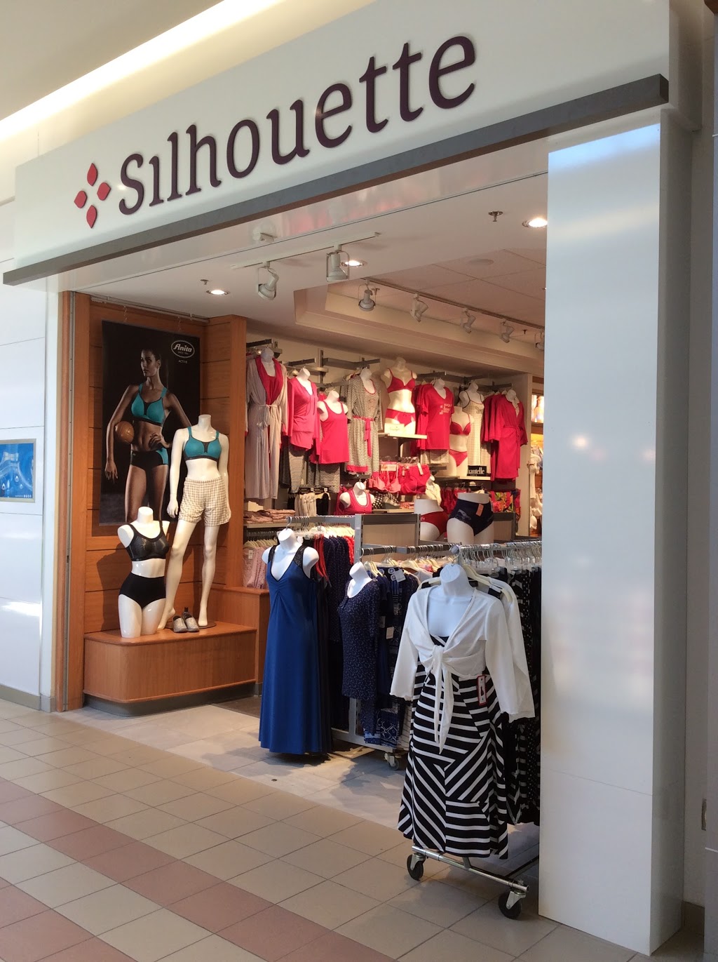 Silhouette Lingerie - Carrefour Saint-Georges | 8585 Boulevard Lacroix, Saint-Georges, QC G5Y 5L6, Canada | Phone: (418) 228-3720