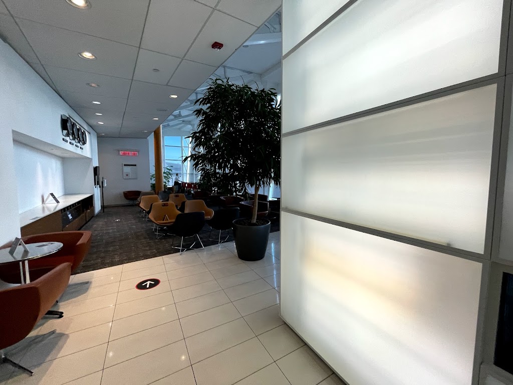 Montreal Airport - Maple Leaf Lounge – Transborder Lounge | Roméo-Vachon Blvd N, Dorval, QC H4Y 1H1, Canada | Phone: (888) 247-2262