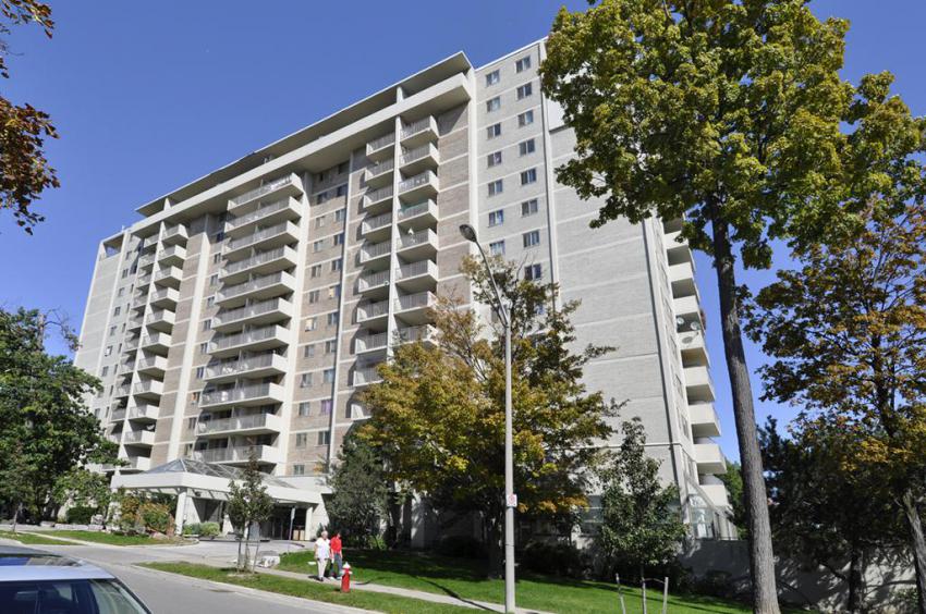 Silver Spear Apartments | 1355 Silver Spear Rd, Mississauga, ON L4Y 2W9, Canada | Phone: (833) 810-1966