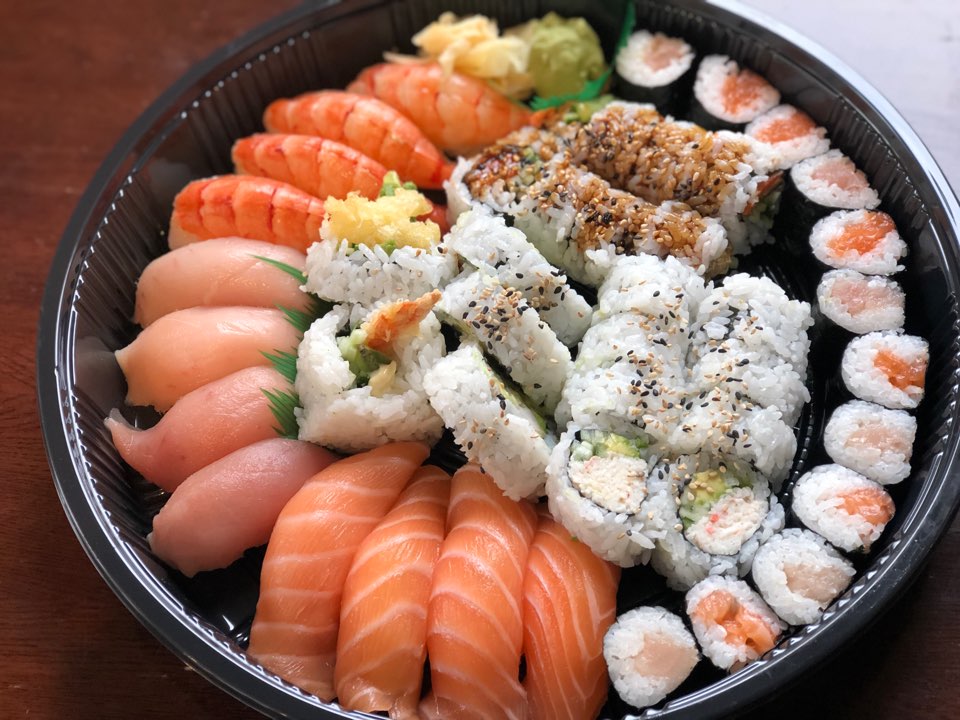 Sushi Castle Inc | 15785 Croydon Dr, Surrey, BC V3S 2L6, Canada | Phone: (604) 538-9335