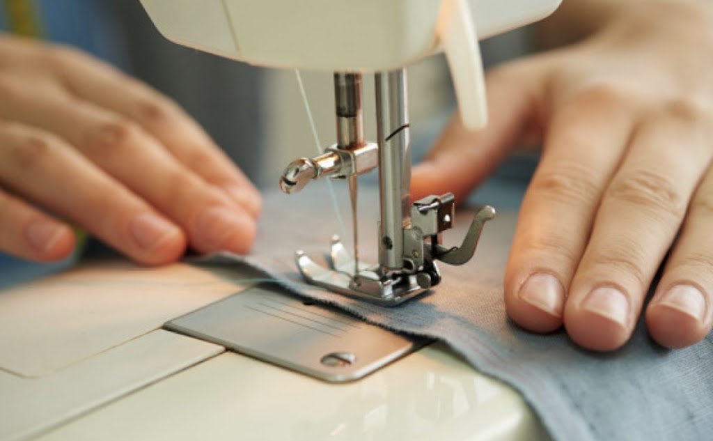 Alteration and seamstress | 20 Hildenboro Square, Scarborough, ON M1W 1Y3, Canada | Phone: (647) 832-9747