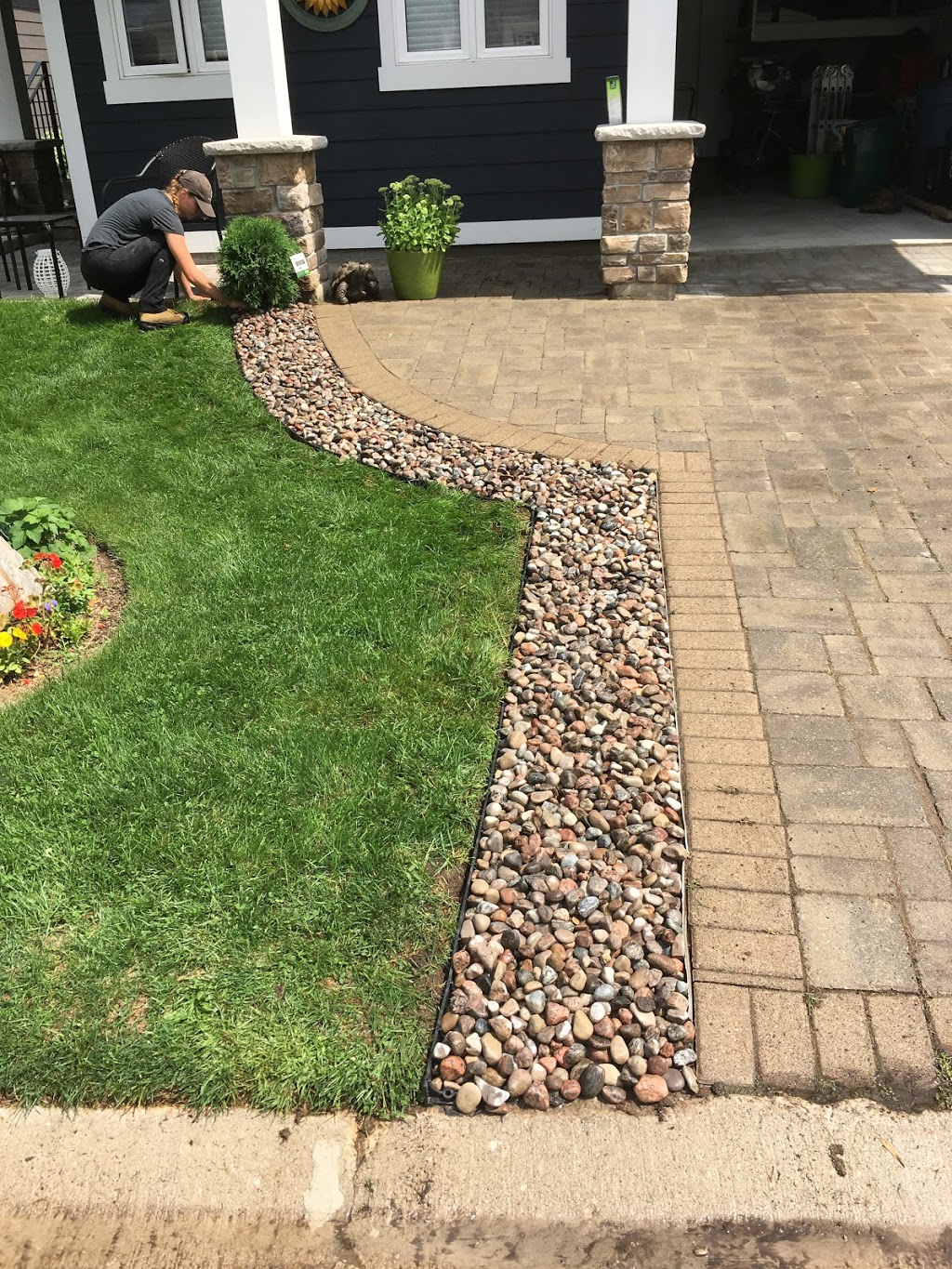 Simcoe Lawn and Garden Services | 40 Victoria Crescent, Orillia, ON L3V 6N6, Canada | Phone: (705) 345-8523