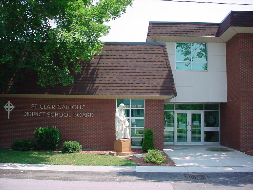 St Clair Catholic District School Board | 420 Creek St, Wallaceburg, ON N8A 4C4, Canada | Phone: (519) 627-6762