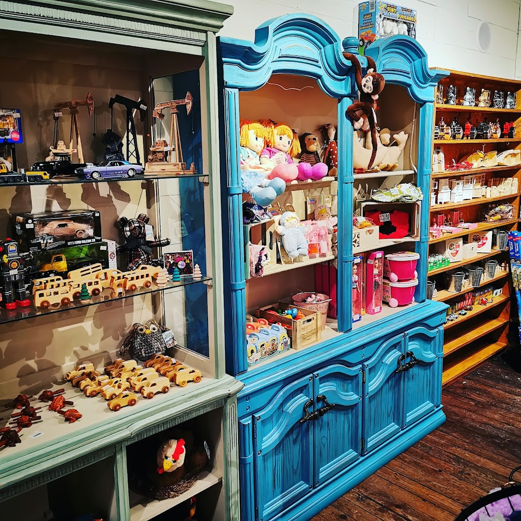 Little Toy Factory | 117 3 St, Leslieville, AB T0M 1H0, Canada | Phone: (403) 896-1932