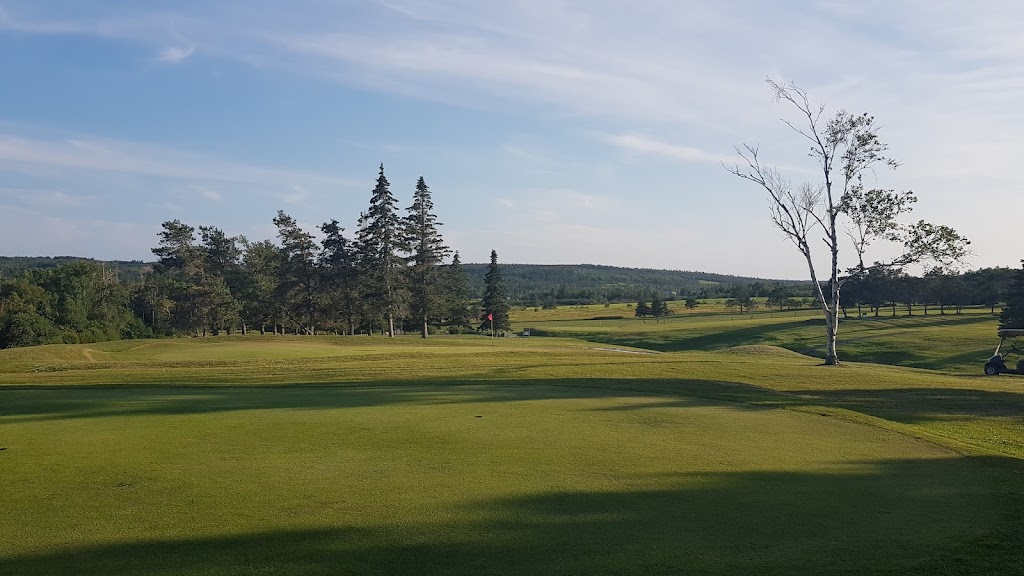 Sackville Golf & Country Club | 42 Fairfield Rd, Sackville, NB E4L 2X8, Canada | Phone: (506) 536-3437