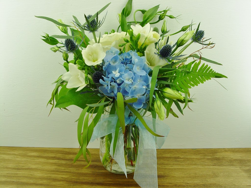 Special Moments Flowers & Gifts Ltd | 333 Brooksbank Ave, North Vancouver, BC V7J 3S8, Canada | Phone: (604) 986-8783