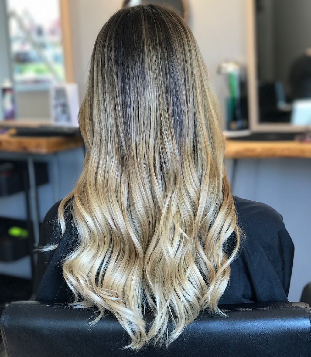 THE CORNER ROOM Hair Salon | 1403 King St E, Hamilton, ON L8M 1H7, Canada | Phone: (905) 297-7900