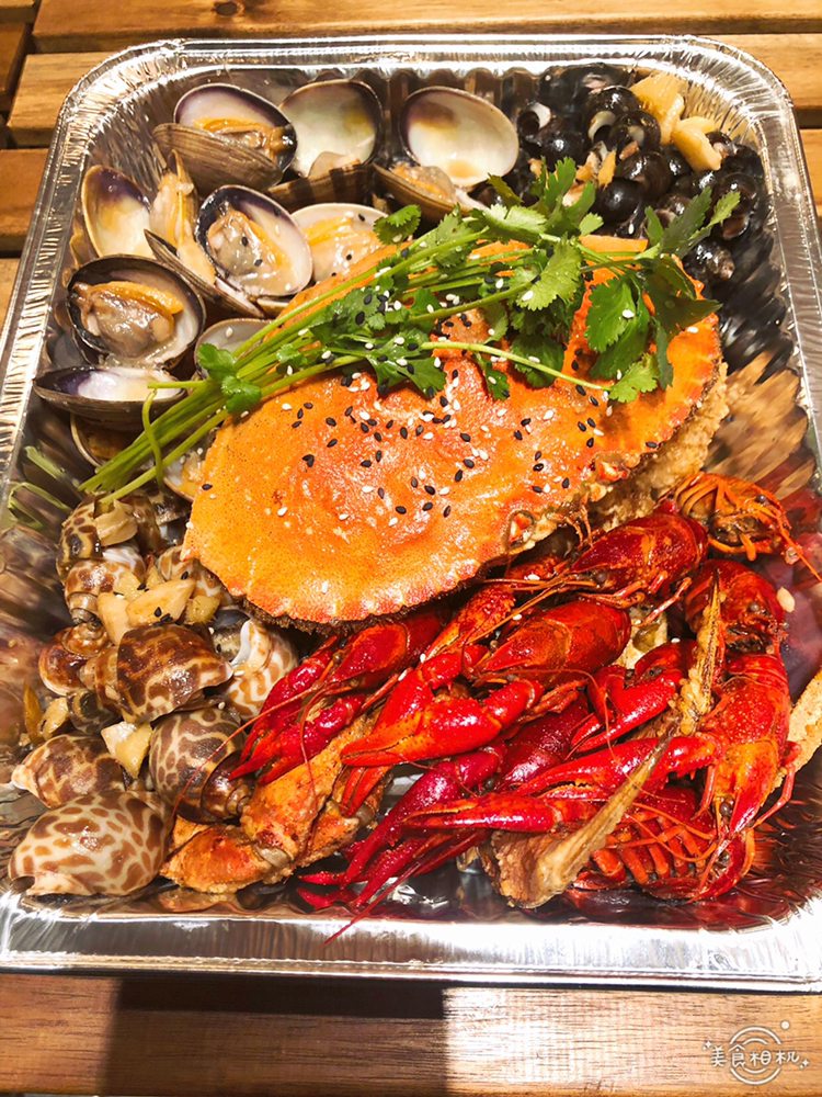 The Shellfish Shack | 1100-8580 Alexandra Rd, Richmond, BC V6X 4B3, Canada | Phone: (604) 370-2018