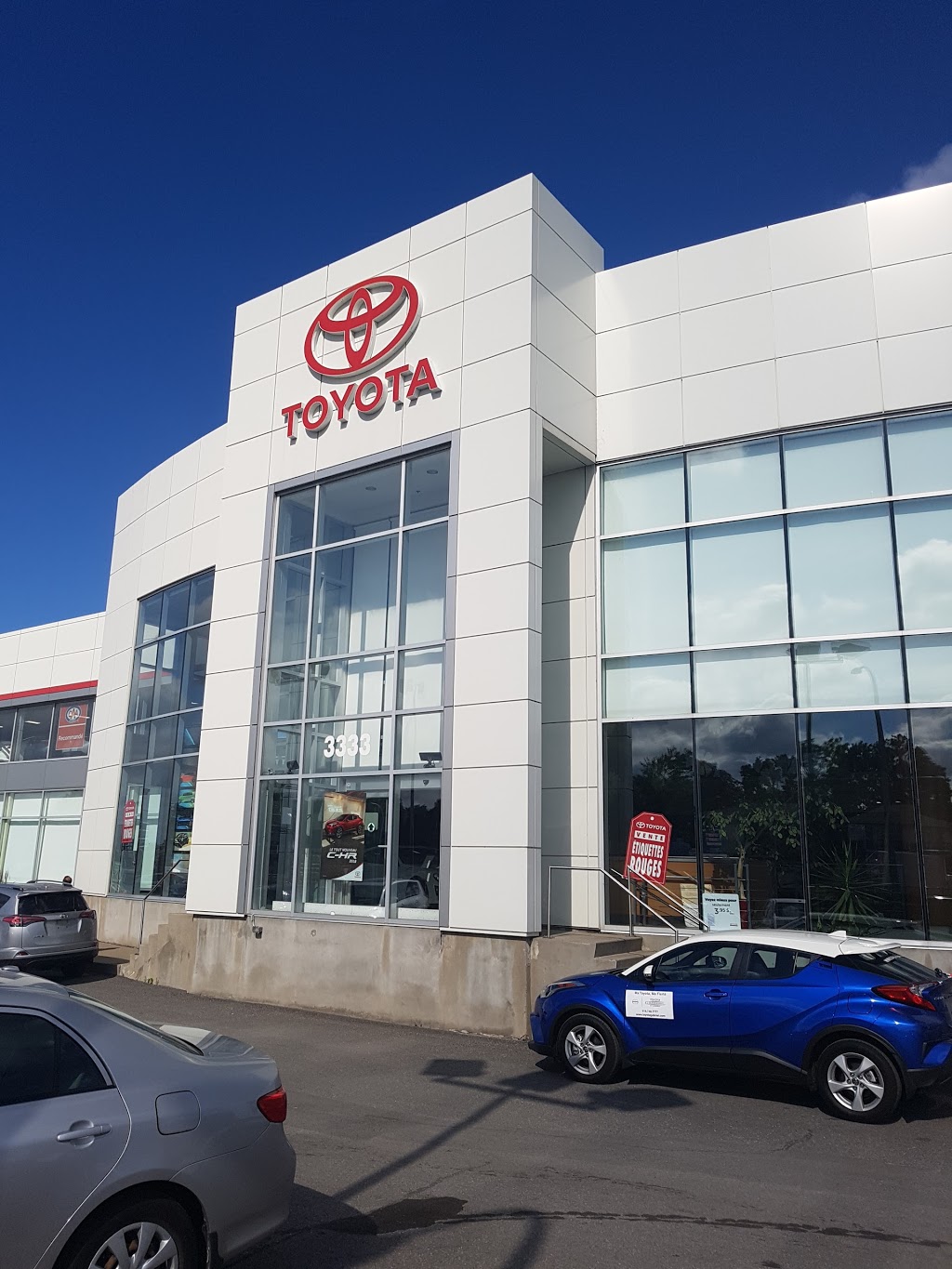 Toyota Gabriel St-Laurent | 3333 Chemin de la Côte-de-Liesse, Saint-Laurent, QC H4N 3C2, Canada | Phone: (514) 748-7777