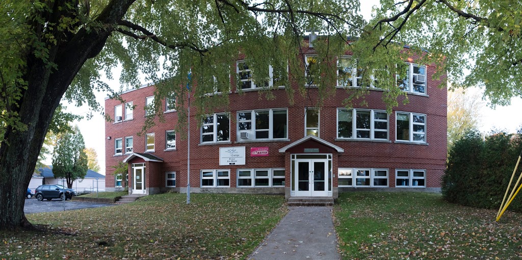 School Ste Marie | 17 Rue Principale, Saint-Boniface, QC G0X 2L0, Canada | Phone: (819) 536-5988