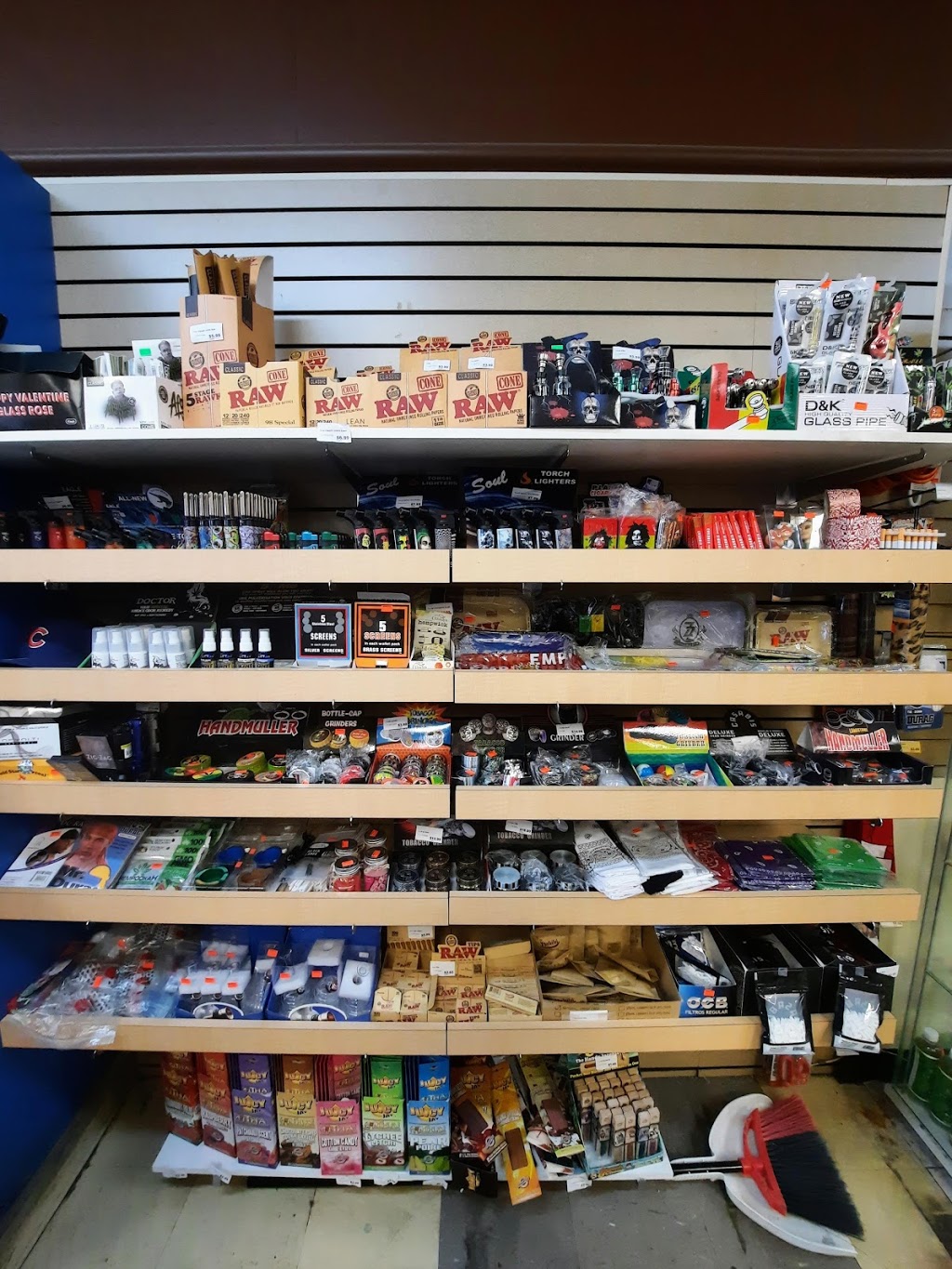 Beckers convenience | 2942 Finch Ave E, Scarborough, ON M1W 2T4, Canada | Phone: (416) 493-2942