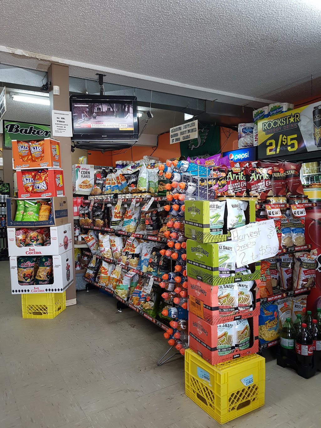 Gregs Grocery Plus | 3501 11th St W, Saskatoon, SK S7M 1K6, Canada | Phone: (306) 978-7990