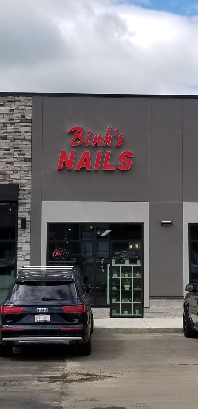 Binhs Nails | 4 Versailles Ave #125, St. Albert, AB T8N 7V1, Canada | Phone: (587) 290-2292