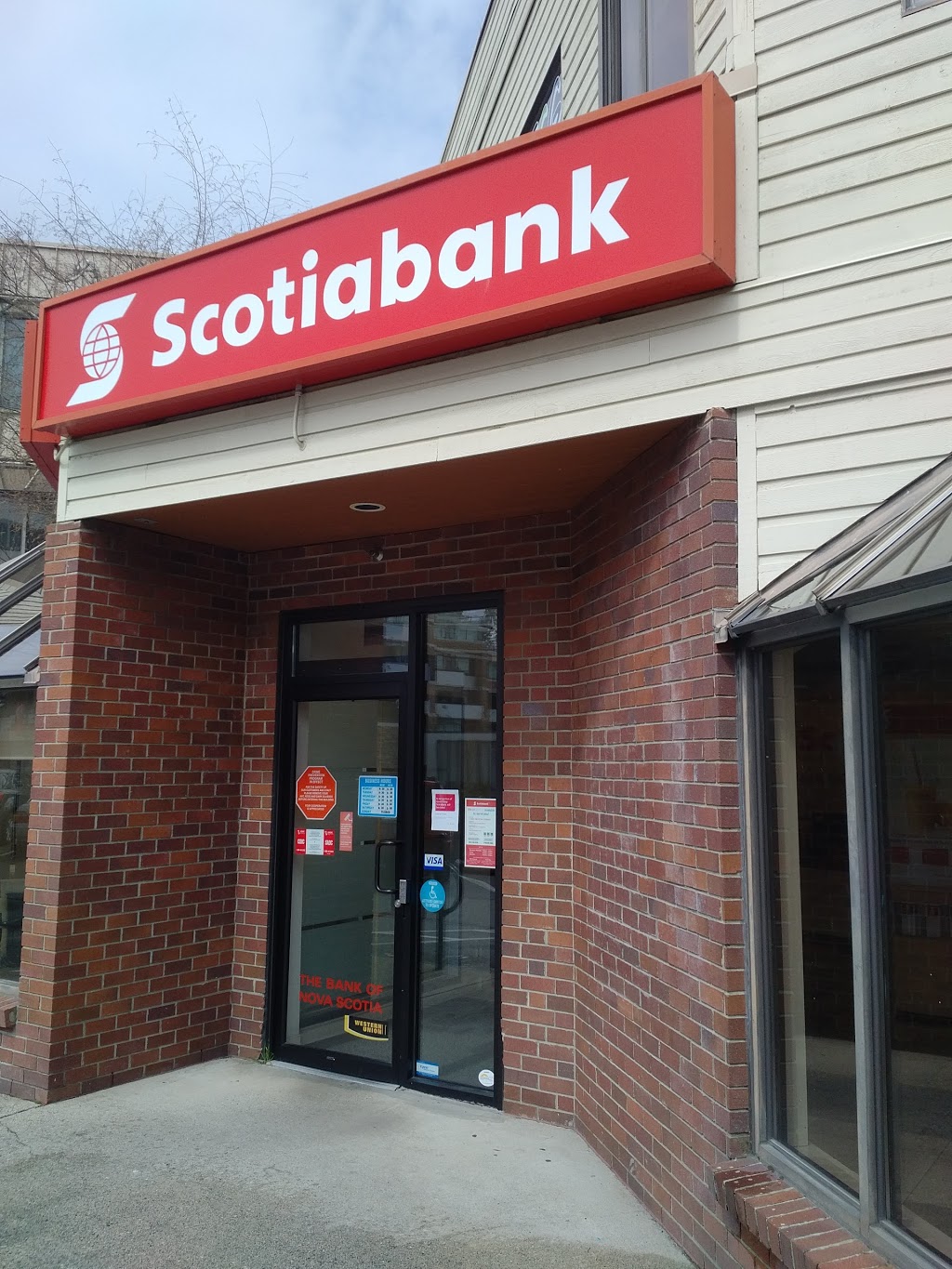 Scotiabank | 5710 Teredo St, Sechelt, BC V0N 3A0, Canada | Phone: (604) 740-3410