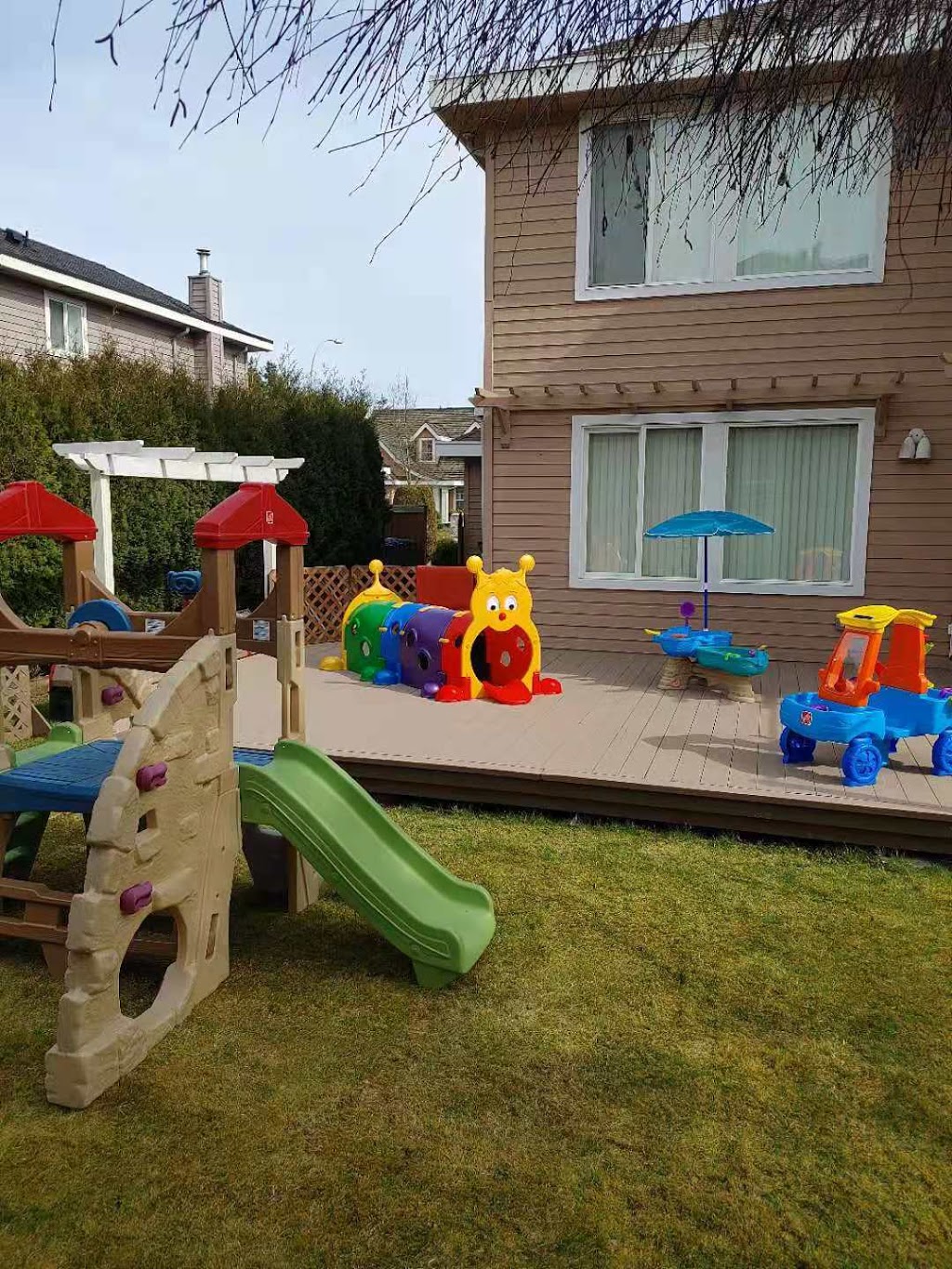 Moon Daycare | 10769 164 St, Surrey, BC V4N 4S2, Canada | Phone: (778) 680-1998