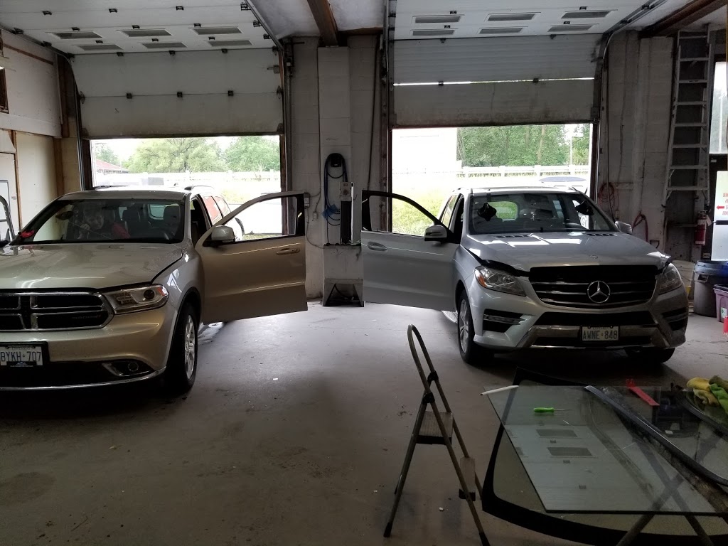 Standard Auto Glass, Tinting & Detailing - Serving Collingwood S | 2664 Concession Rd 6, Collingwood, ON L9Y 3Z1, Canada | Phone: (705) 445-6710